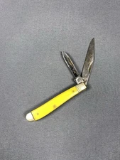 Vintage CAMILLUS #22 NEW YORK USA Two Blade Pocket Knife, Yellow