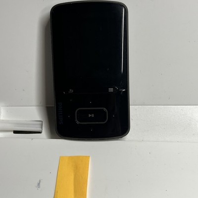 Philips GoGear ViBE 8GB MP3 Player  Working With Strong Battery Life
