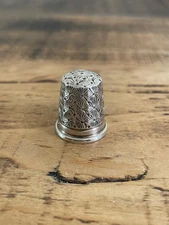STERLING SILVER THIMBLE Chester 1919 Charles Horner