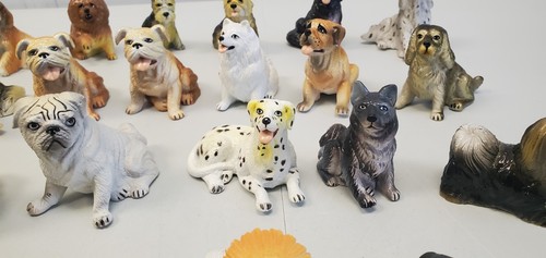 Nuevo Lote de 22 Figuras de Perros Razas Mixtas Juguetes PVC De Colección Años 80 Canino - Imagen 9 de 12