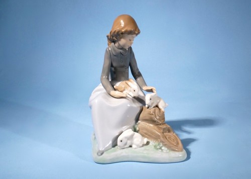 Nao Lladro Girl With Rabbits No 1026 * 1987 Excellent