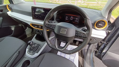 2023 SEAT Arona 1.0 TSI SE Technology 5dr Hatchback Petrol Manual only 6000 mile - Picture 11 of 18