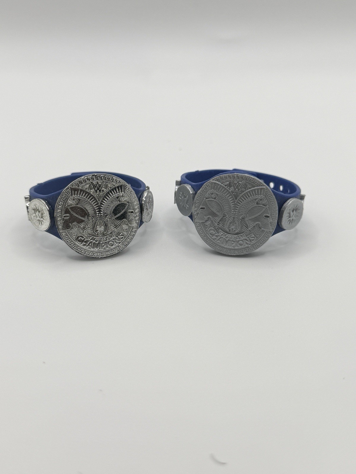 Elite Smackdown Tag Team Belts For 6&rdquo; Figures 1 Shiny & 1 
