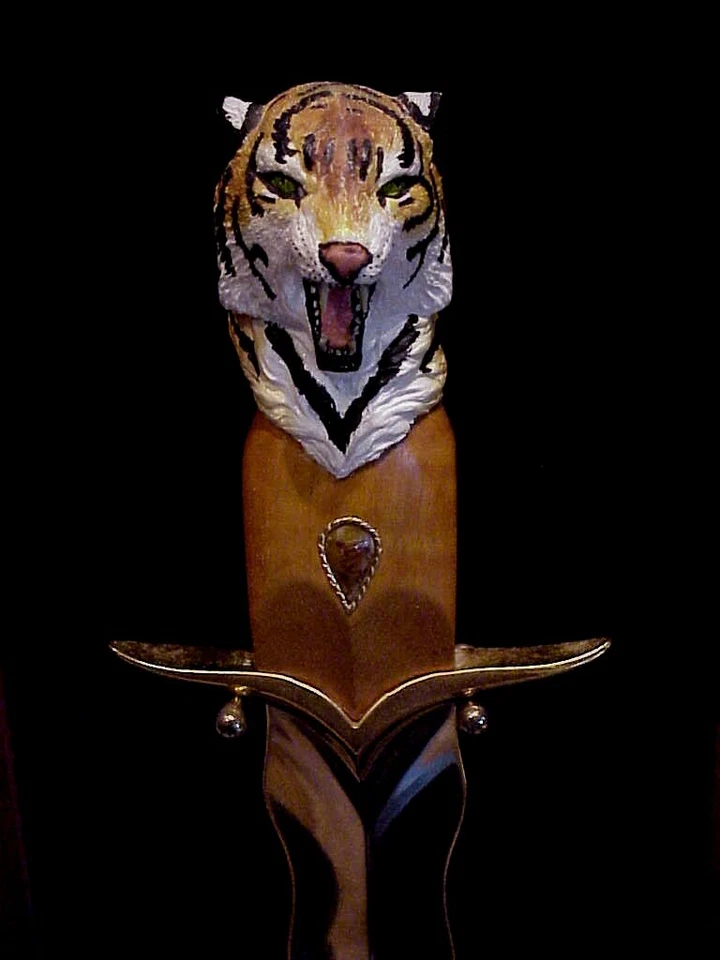 Cuchillo Franklin Mint The Siberian Tiger Foto 2 de 4