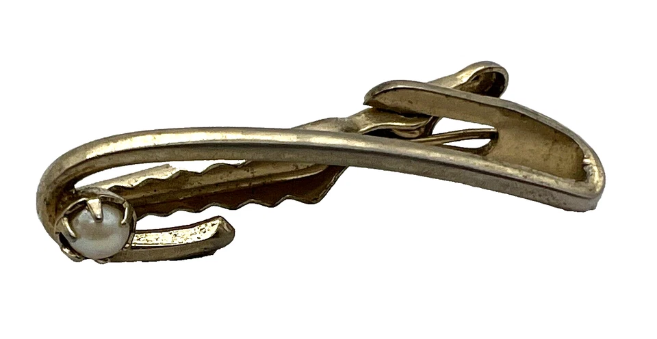 Clip de corbata vintage tono dorado con pequeño acento de perlas de imitación Foto 4 de 4