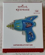 2013 Hallmark Keepsake Ornament Captain Nello's Ray Gun Magic Light Sound Sci Fi
