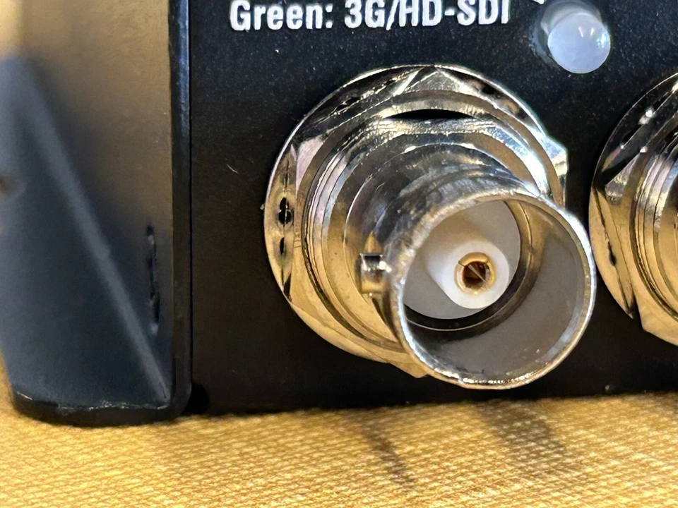 VDA-106-3GS1 x 6 3G/HD/SD-SDI Reclocking Distribution Amplifier - Image 4 of 4