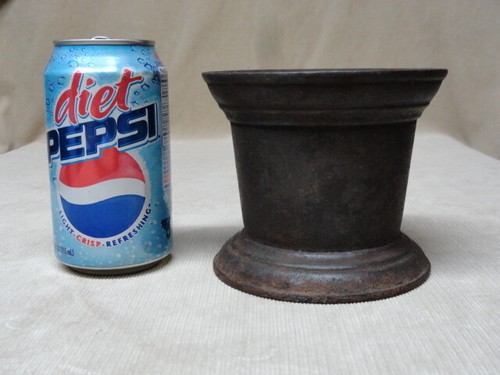 Antique Cast Iron Mortar 5"x 4 1/4" No Pestle Nice early piece w/ Gate Mark - Picture 11 of 11