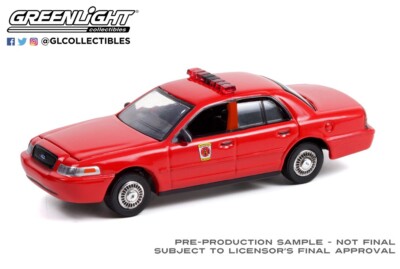Greenlight 1:64 Fire & Rescue 67020-E 2001 Ford Crown Victoria Interceptor 