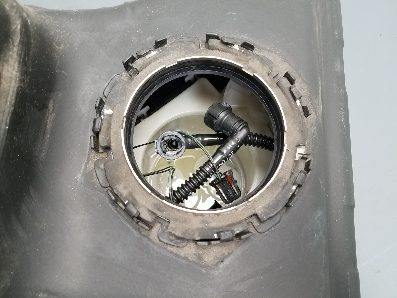 2011 Audi R8 Spyder V10 Fuel Tanks #0472 J7