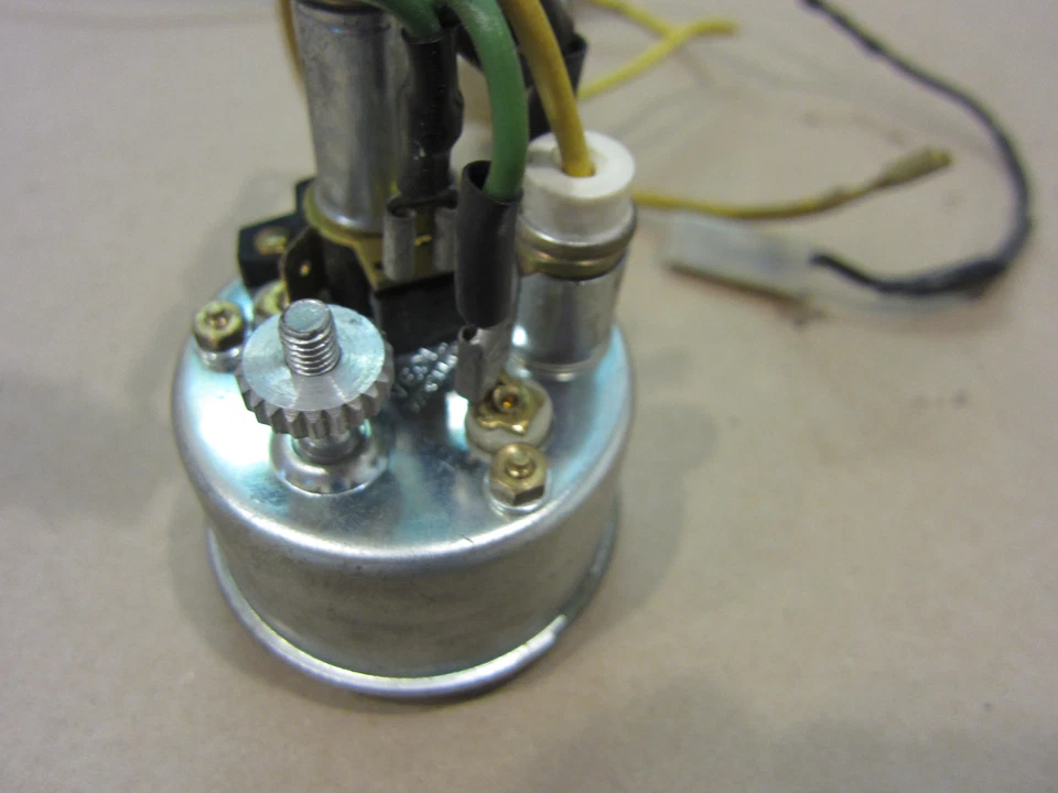 Ferrari 308 - Indicador de nivel de combustible pieza # 116958 Foto 3 de 4