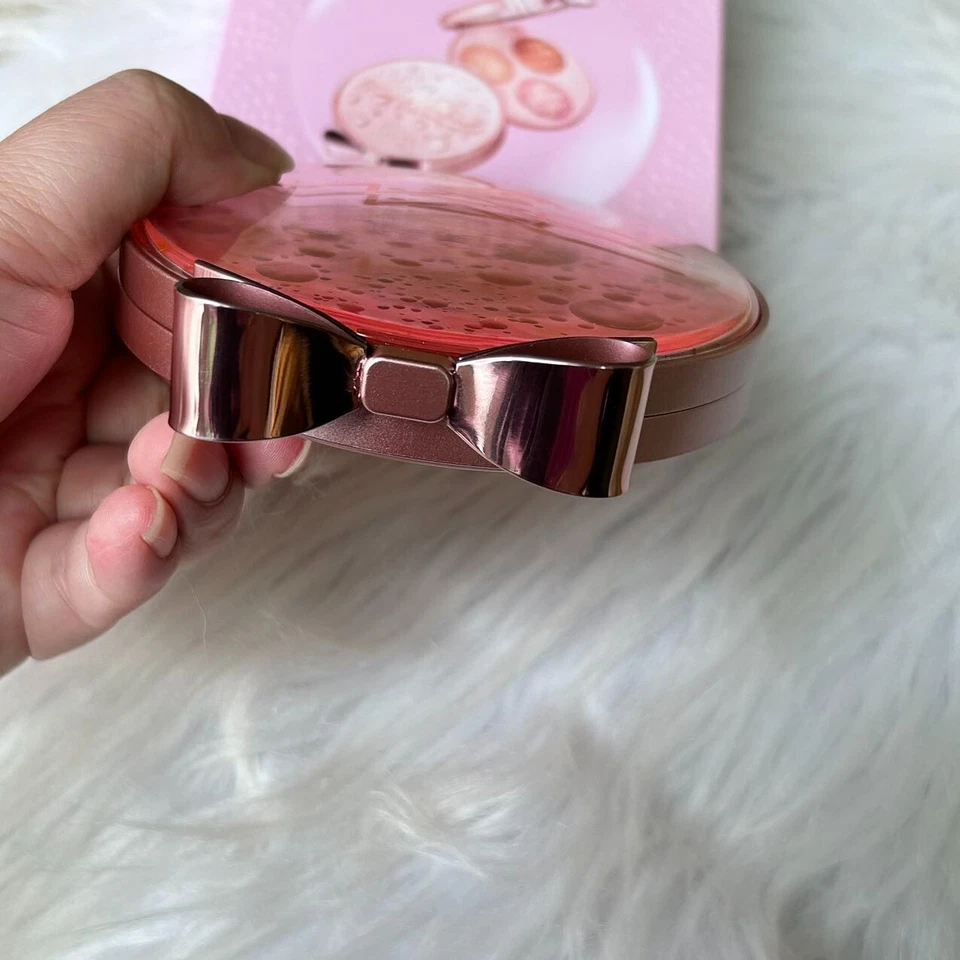 New MAC Effervescence Extra Dimension Face Compact palette~Light~Full size - Image 4 of 4