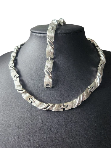 Vintage Signed LISNER Brushed & Shiny Silvertone Link Necklace & Bracelet Set
