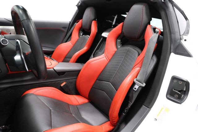 2020 White Chevrolet Corvette   | C8 Corvette Photo 3