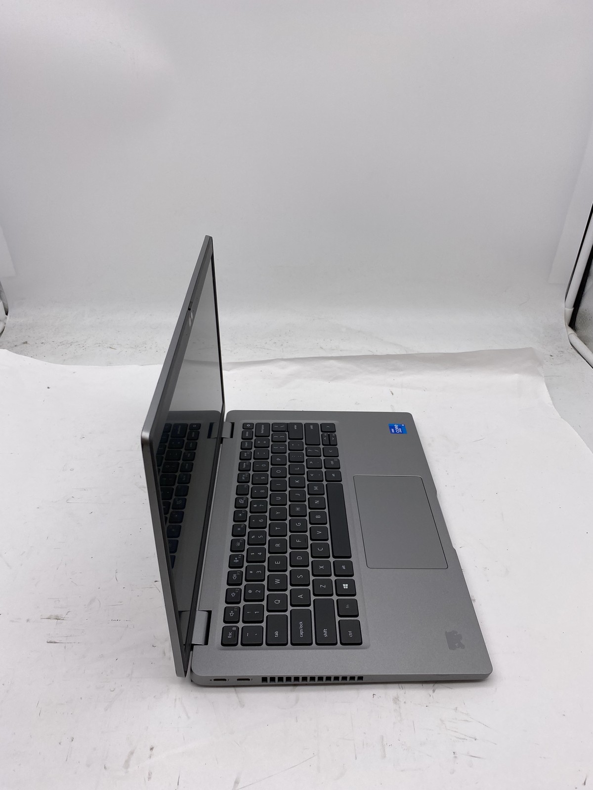 dell latitude 5420, 14-Inch Laptop, with i5, Windows 11 Pro