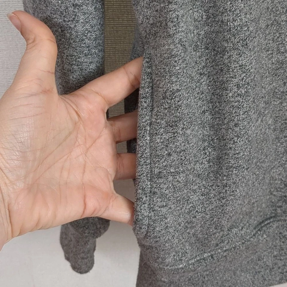 Sudadera con Capucha Ecko Unlimited Niños Talla Grande Gris con Bolsillos Gráficos Elevados Usada en Excelente Condición Foto 2 de 4