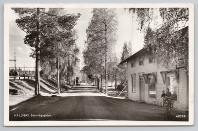 RPPC Hallnas Jarnvagsgatan Street View Schweden 1956 unbekannt