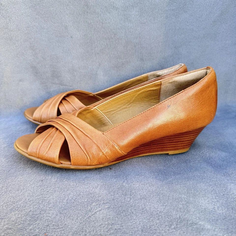 Zapatos Softspots para mujer talla 8,5 W cuero tostado punta abierta cuña comodidad 757300 Foto 2 de 4