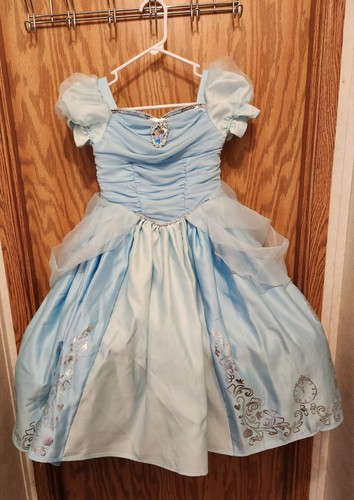 Walmart Disney Prinzessin Aschenputtel Kleid Kostüm Mädchen klein (4-6x)
