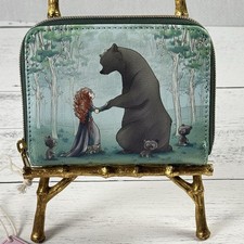 Cartera Loungefly Disney Pixar Brave Mérida con Oso Familia Cremallera Alrededor Nueva