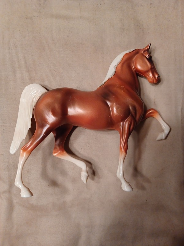 Vintage HARTLAND PLASTICS Saddlebred Five Gait Copper Horse, Doesn't Stand