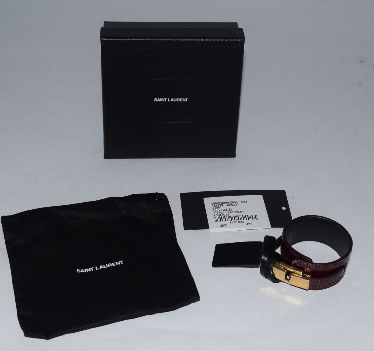ちくわ　YSL バングル NWT $495 YSL Saint Laurent Croc Embossed Leather Cuff