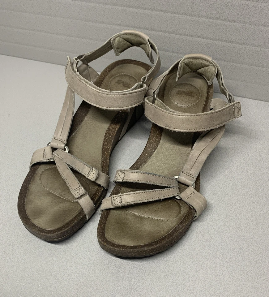 Teva Ysidro Universal Taupe Leather Wedge Sandals Womens 11 - Image 4 of 4