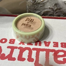 PIXI BEAUTY Glow-y Powder in Creamy Gold NEW C2