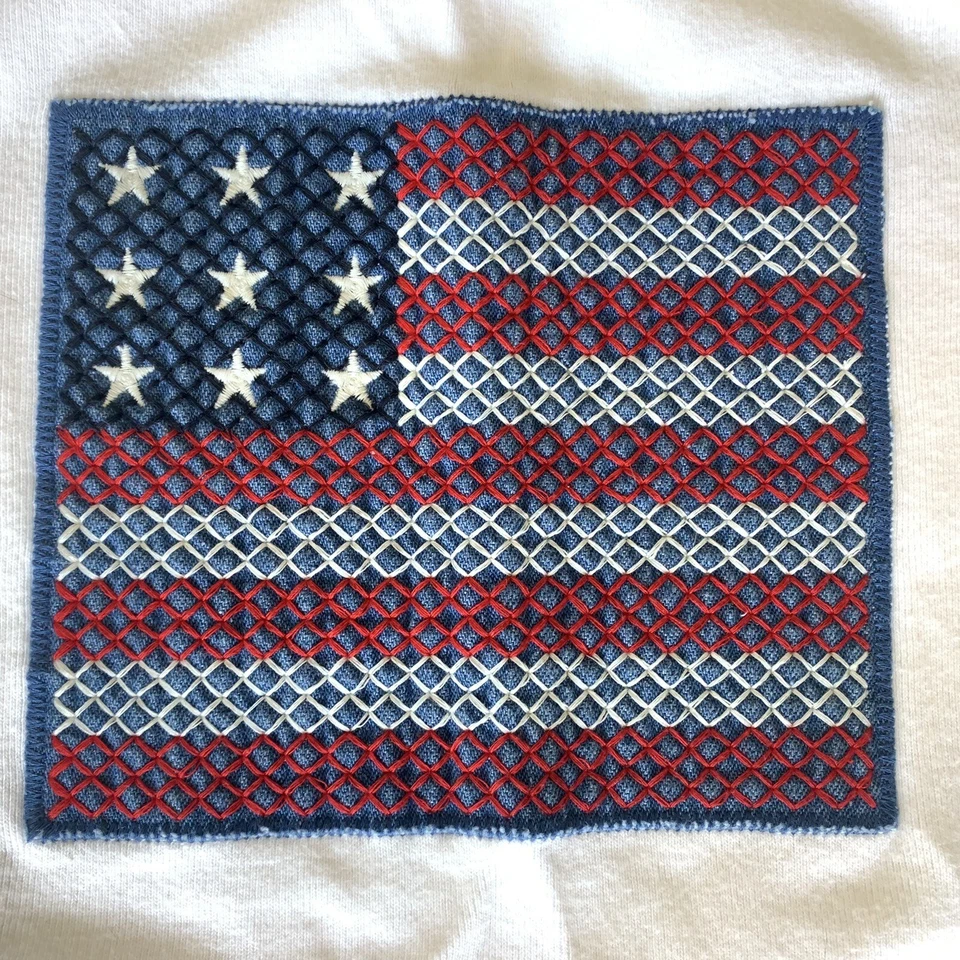 Mountain Lake Blanco Tanque Denim Acolchado Bordado Parche Bandera Pequeña Med Foto 2 de 4