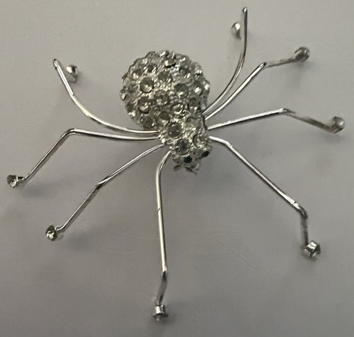 LUPITA para HapaChico Tono Plata Tarántula Araña Estrás Halloween - Imagen 5 de 6