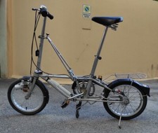 Bicicletta pieghevole nera Dahon, California