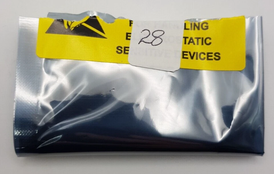 LOT OF 2 Intel Xeon LC3528 Dual-Core 4MB 1.73GHz LGA1366 CPU SLBWG (OFFERS OK) - Image 2 of 2