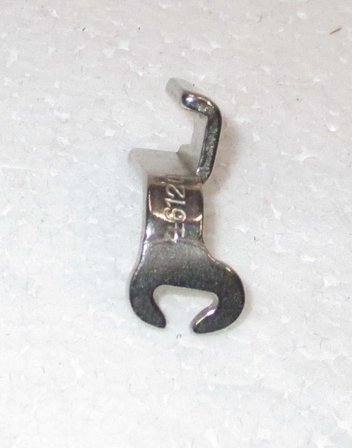 Genuine Pfaff Sewing Machine Low Shank 46120 Button Presser Foot eBay