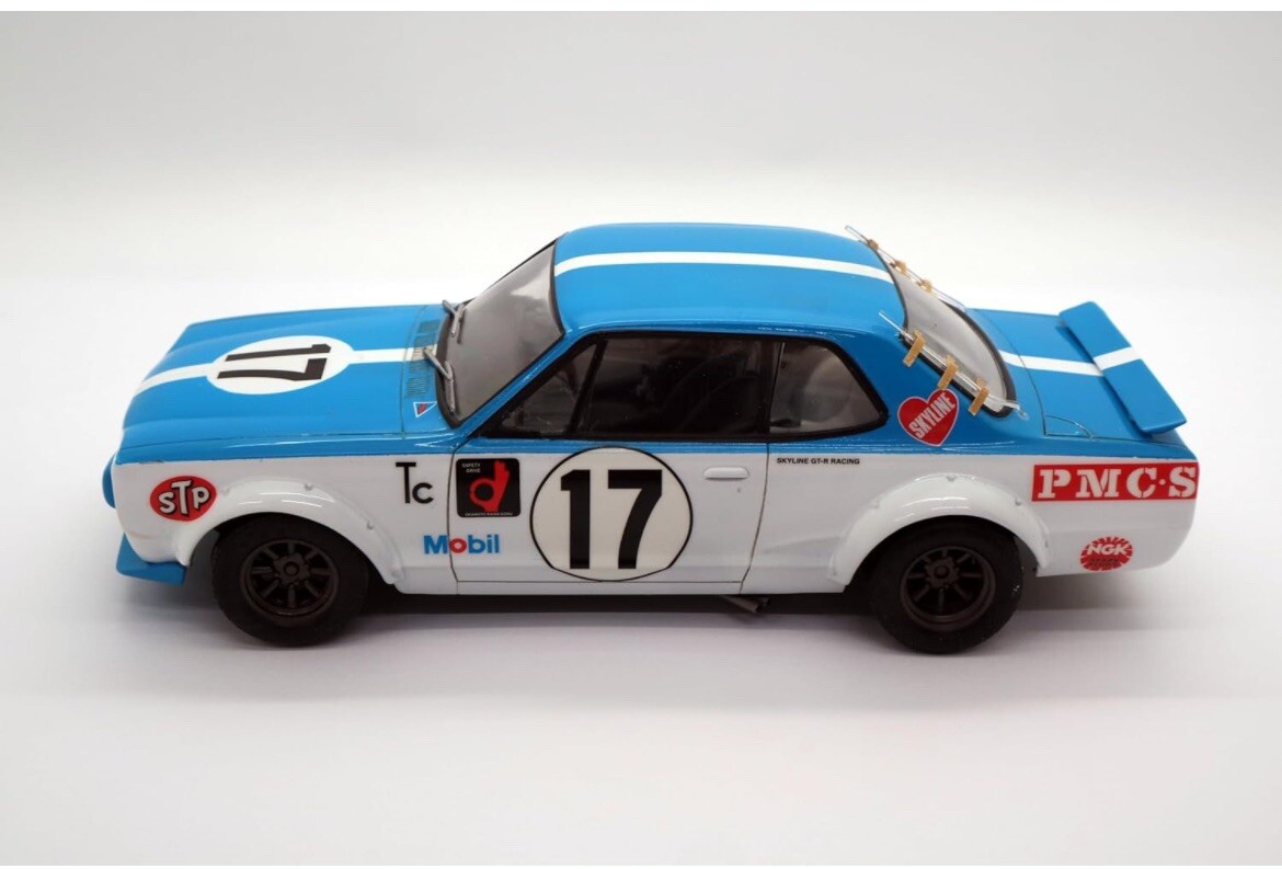 Fujimi 1:24 Inch Up No.287 Skyline 2000GT-R (KPGC10) Rubber