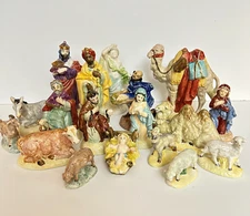 Vintage 18 pc. Holland Mold/Atlantic Mold? Ceramic Nativity Scene/Set