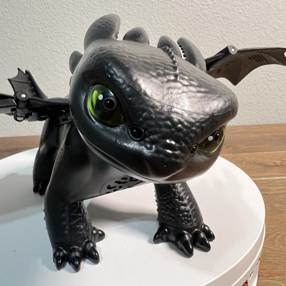 Dreamworks Dragons Cómo entrenar a tu dragón domesticado y entrenar interactivo sin dientes Foto 2 de 4
