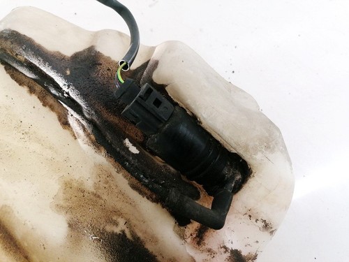 Waschwasserpumpe, Scheibenreinigung  Volkswagen Passat DE1263493-53