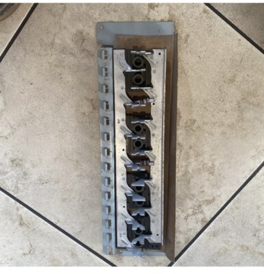 CROUSE HINDS BUSS BAR 125AMP MAX. 120/240V 1PH 12 SPC + 2 MAIN.