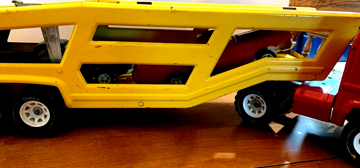 Vintage 1970's Tonka Car Carrier Hauler w/ 2 Cars Pressed Vintage 1970's Tonka Car Carrier Hauler w/ 2 Cars Pressed