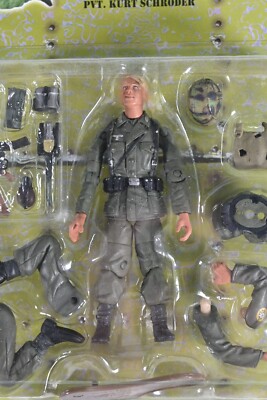 1:18 Ultimate Soldier 21st Century Toys Action Figure - Pvt Kurt