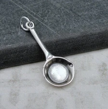 925 Sterling Silver Frying Pan Charm - Skillet Charm - Baking Charm Jewelry