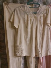 Vintage Lingerie Shadowline 2 Piece yellow Nylon Pajama Set Women s S 32 Lace
