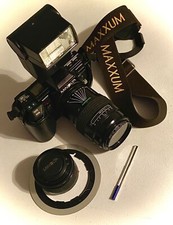 Minolta Maxxum 7000 Camera, Quantaray Zoom Lens, Vivitar Auto Flash, Strap  Bag