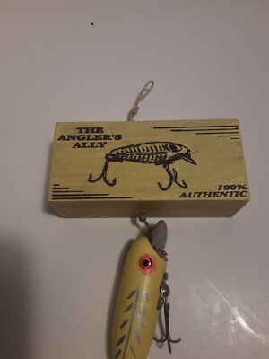 athentics fishing lures The Anglers Ally Vintage Wooden Fishing Lure Ornament Detachable Lure 3”