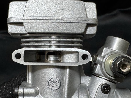 O.S. Engine Max 32SX-H ABC (New) Made in Japan - Picture 8 of 11