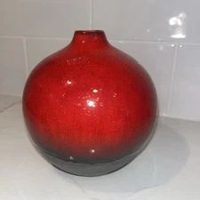 Crate & Barrel Vase Globe Red & Black Reactive Lava Drip Glaze 5" 