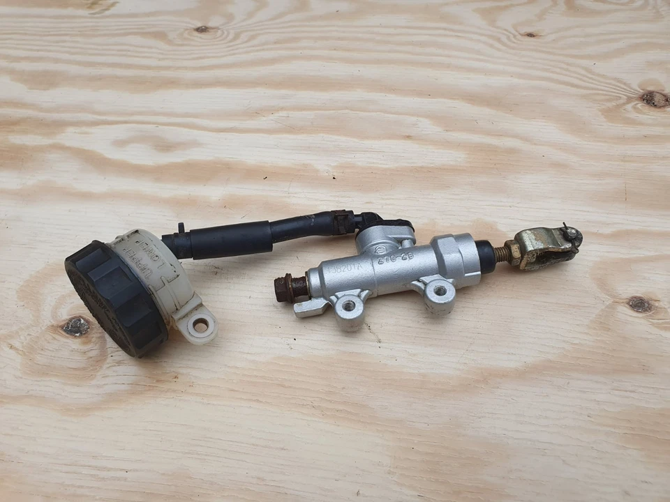 Daelim VJF 125 Roadsport 2013 - 2018 Rear Brake Master Cylinder  10.7k Mileage — 第 4/4 张图片