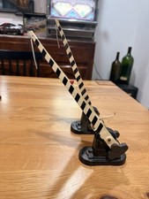 vintage Lionel crossing gates o gauge - as is...