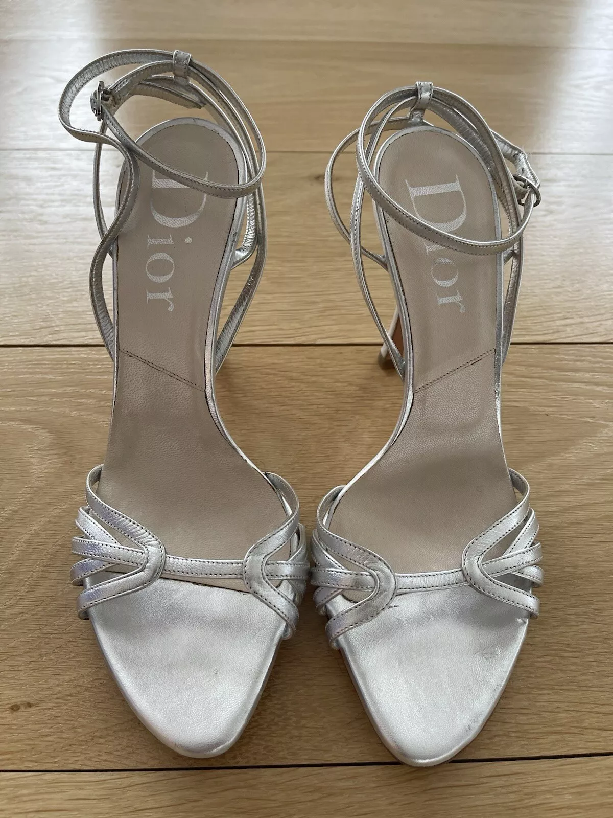 Sandales à talons hauts à lanières cuir argenté DIOR taille 40 (UK7)