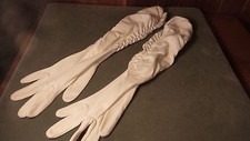 VINTAGE 16 1/2" LONG CREAM - GATHERED ON SIDES - NYLON LADIES GLOVES- SZ SMALL